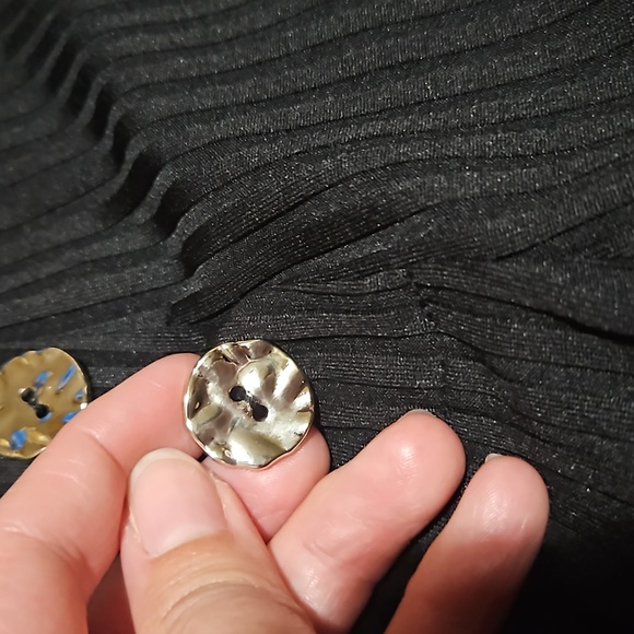 Black capri - Picture 3 of 5